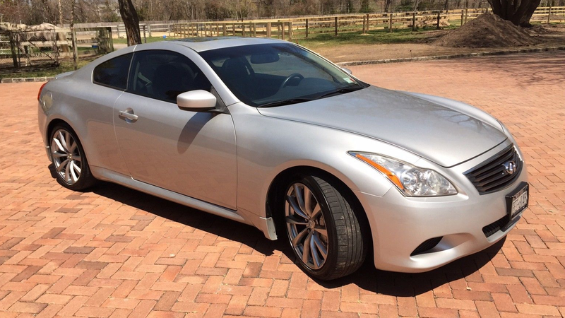 Illustration for article titled Here Are Five Reasons Why You Need To Buy An Infiniti G37 Right Now